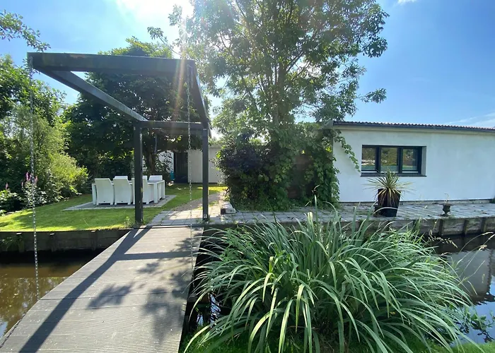 Free Standing Bungalow between Haarlem&Amsterdam