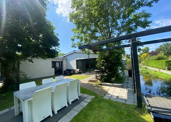 Free Standing Bungalow between Haarlem&Amsterdam